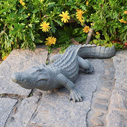 DiliComing Statue de Jardin en Alligator - 71,1 cm - Sculpture de Crocodile réaliste pour décoration de pelouse, décoration d'alligator pour Cour - 71,1 x 30,5 x 15,2 cm